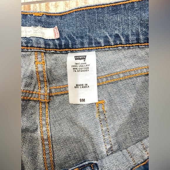 Levi's Retro Flare Too Super Low Rise Jeans Women's Size 9 Medium Wash - Picture 4 of 9